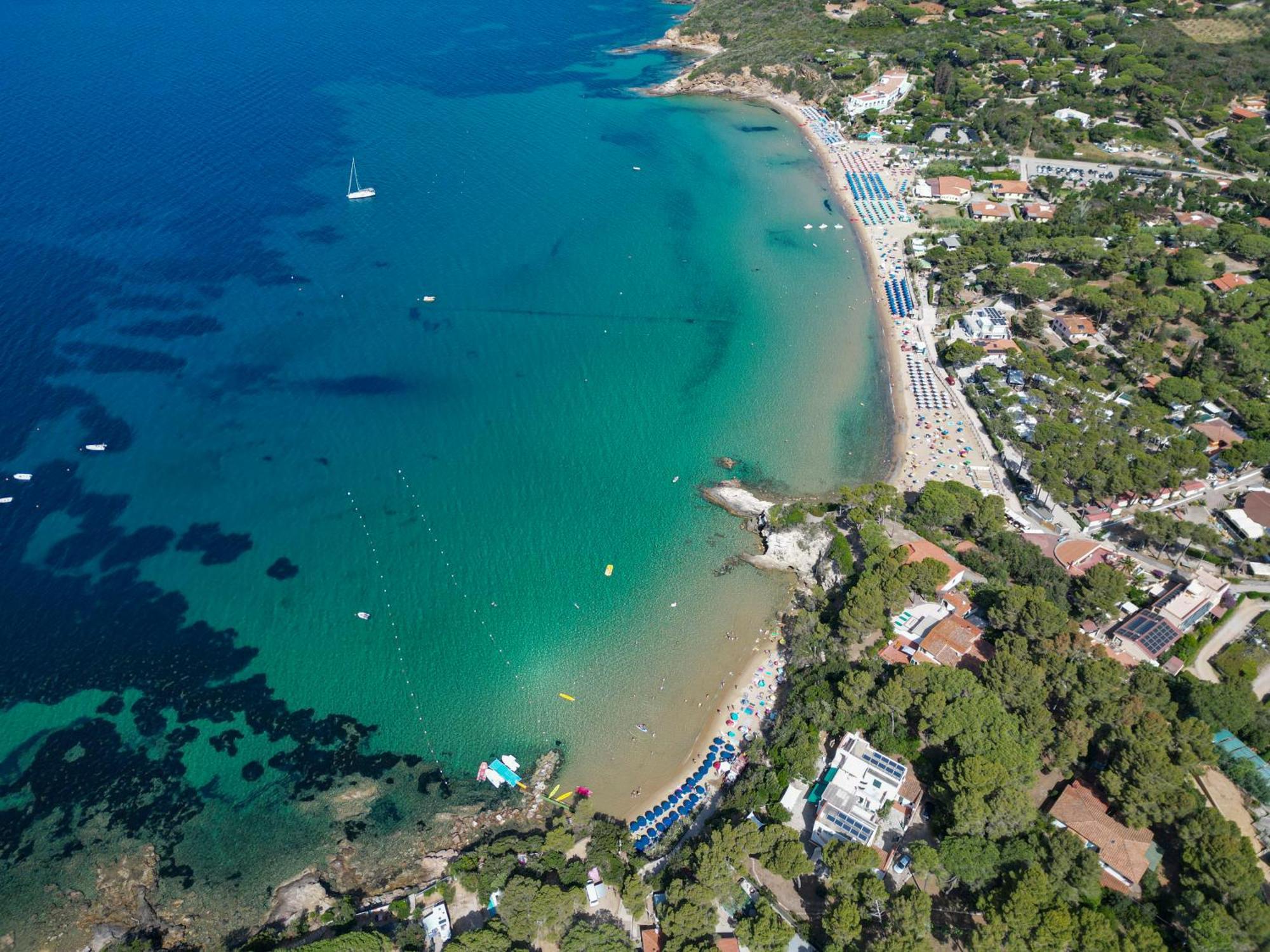 Camping Village Le Calanchiole Capoliveri  Esterno foto